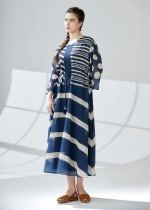 에디셔널 패턴 하프슬리브 원피스(I9M2OP03)