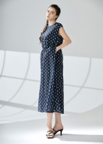 주얼리 넥장식 슬리브리스 플레어 원피스(I9M2OP07)