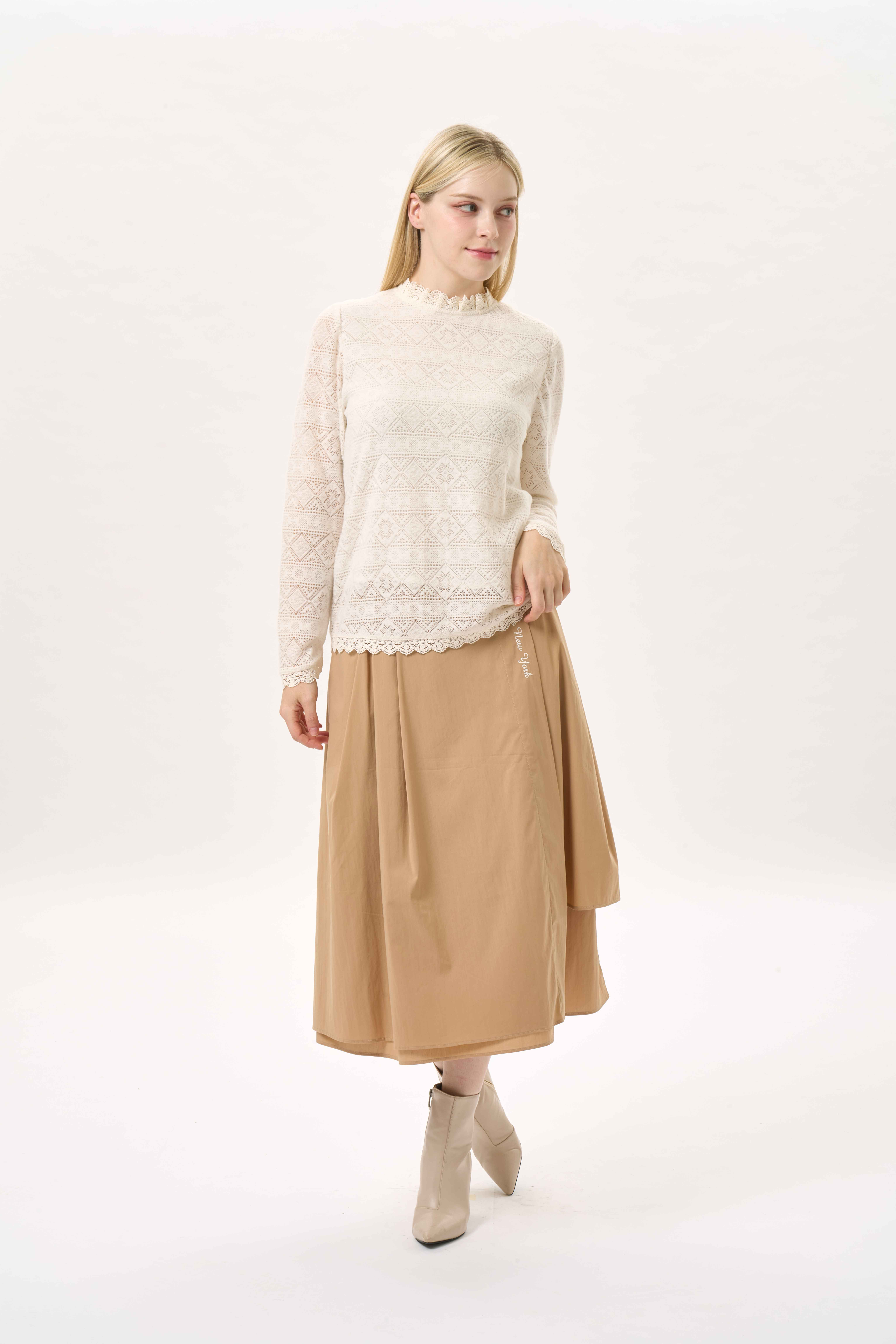 레이스 하이넥 패턴 블라우스(I9W4TH03)