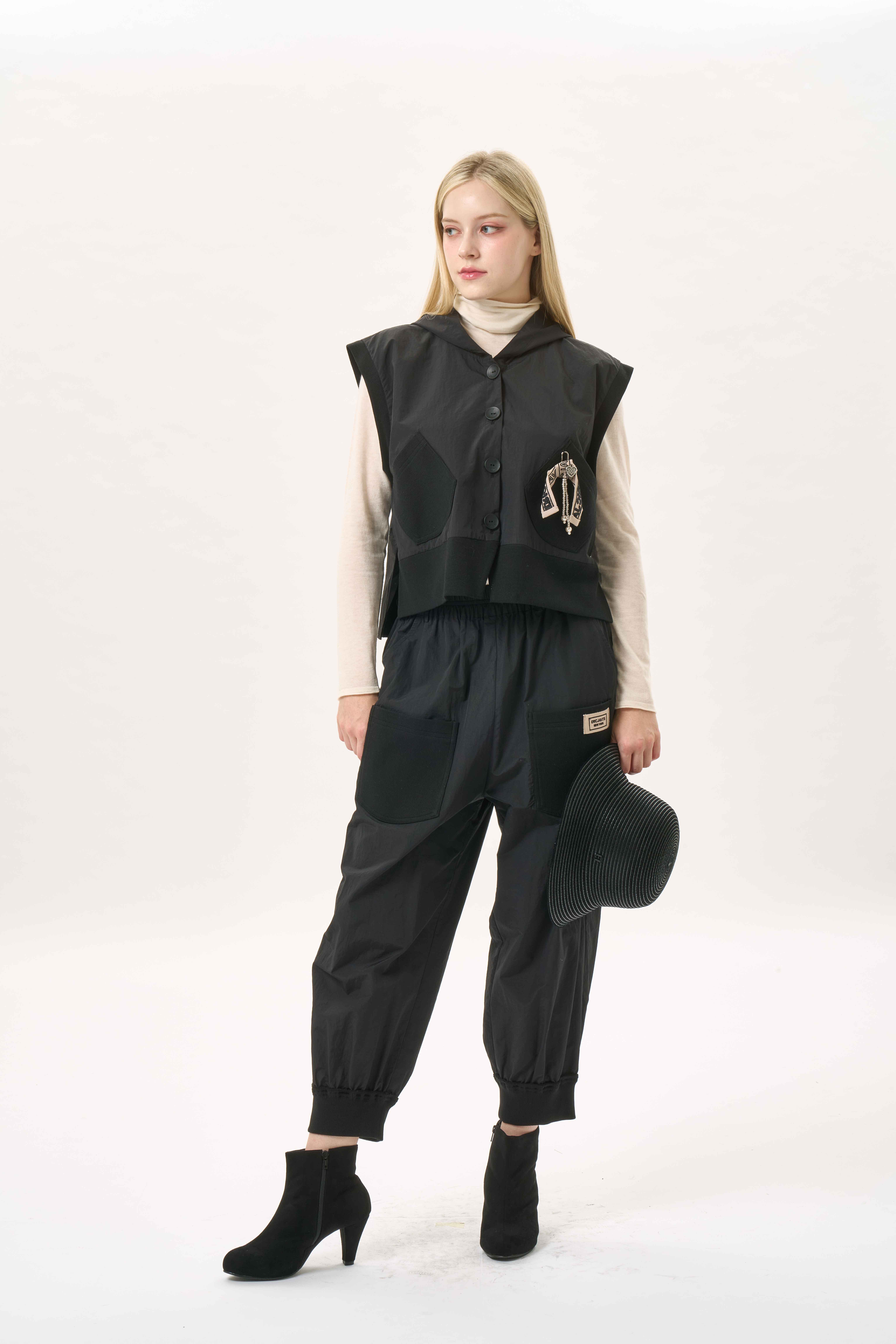 블랙 포켓 밴딩 팬츠(I9W2PT20)