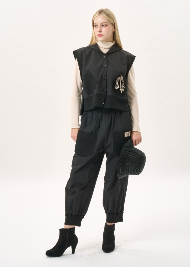 블랙 포켓 밴딩 팬츠(I9W2PT20)