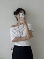 [127] 오프숄더 원숄더 반팔 티셔츠