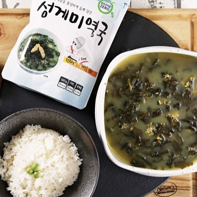 [미당] 알이 꽉찬 동해안 성게로 만든 '성게미역국'_최소3팩주문