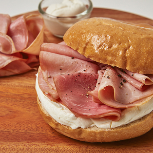 허니 리코타 잠봉 베이글 (Honey Ricotta Jambong Bagel)-썸네일.png