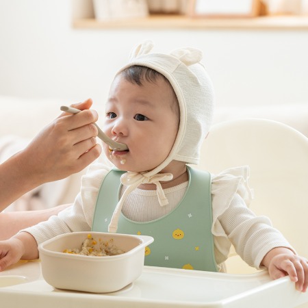 에디슨 자기주도 이유식 준비물 실리콘 턱받이 & 흡착볼 세트