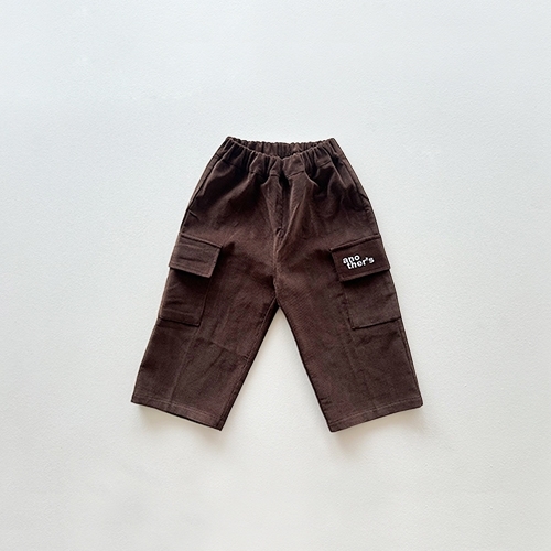 브라운 카고팬츠