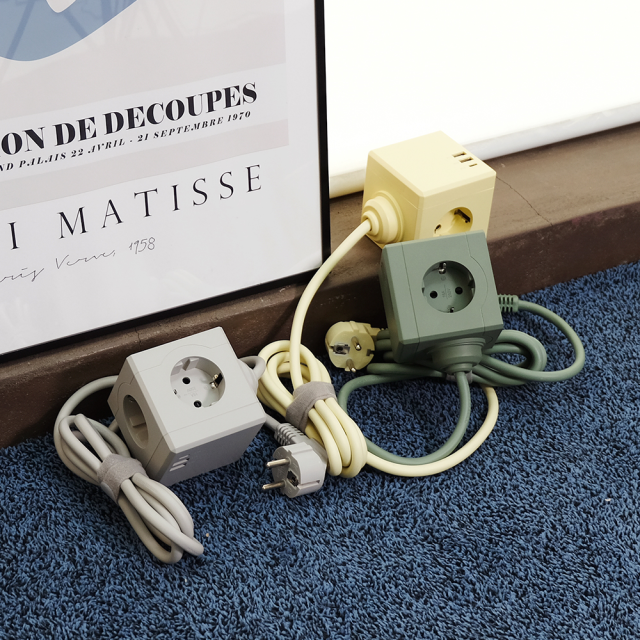 MT02 전선형 1.8M 큐브 멀티탭 4000W 고용량 (3구/C타입포트/USB포트)