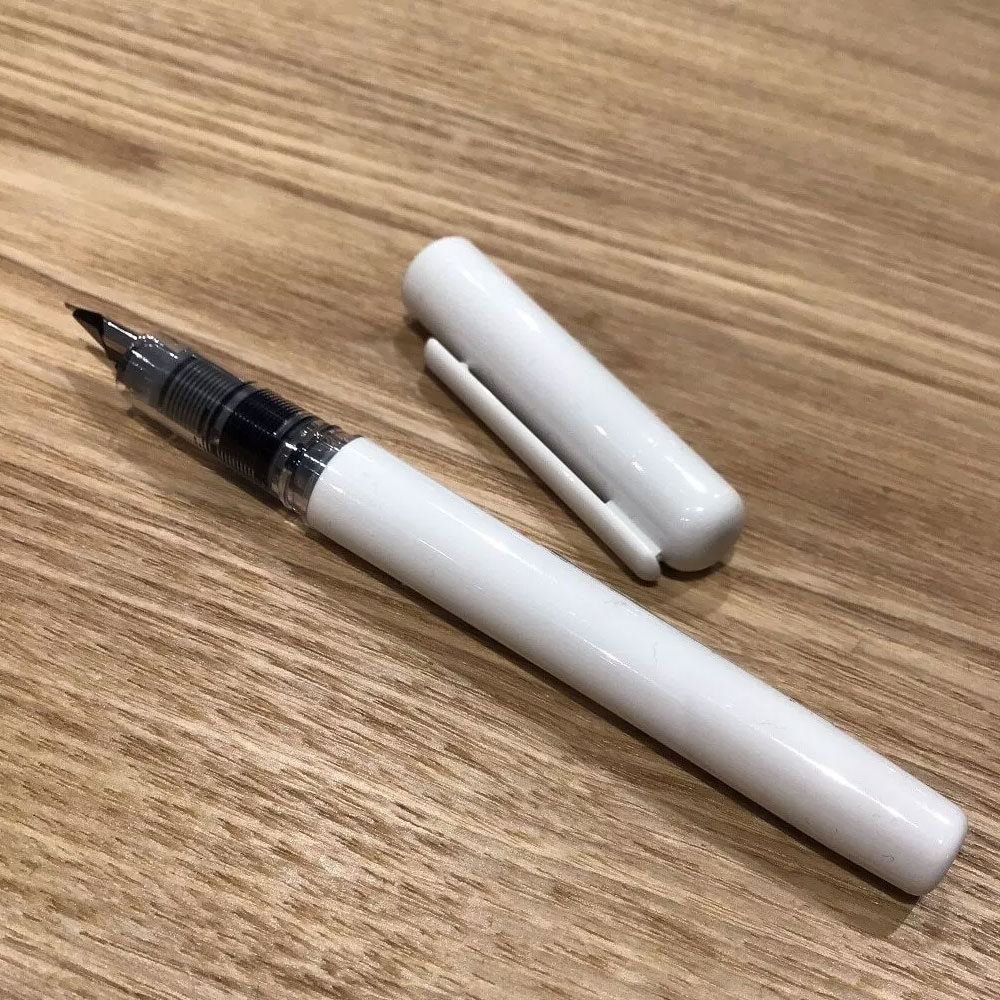 무인양품 MUJI 폴리카보네이트 F촉 만년필 0.3mm