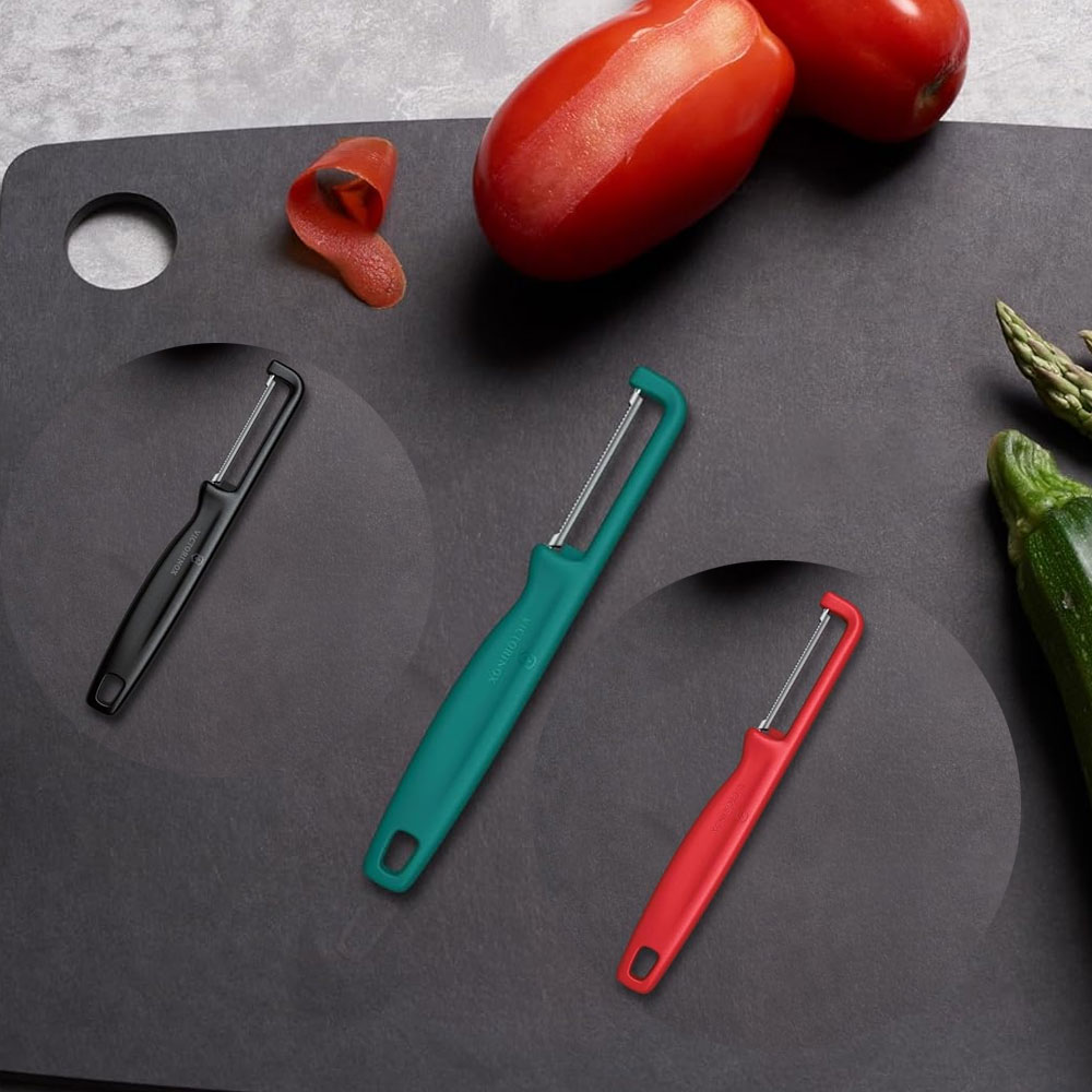 빅토리녹스 아이오타 일자형 채소 감자 오이 우엉 필러 감자칼