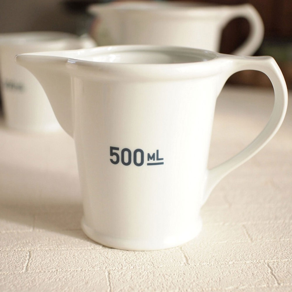 덜튼 도자기 계량컵 쿠킹저그 화이트 눈금 손잡이 베이킹 계량컵 500ml