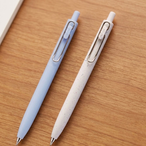 유니볼 원 F 어스 텍스처 볼펜 0.38mm