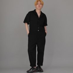 센터버튼앤집업 테이퍼드 반팔 점프슈트 CBZ-513 블랙