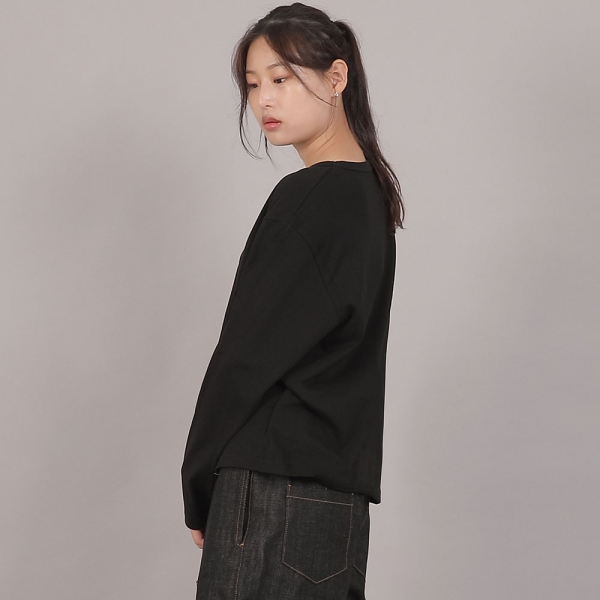 오버핏 소프트 R넥 긴팔티셔츠 RMR-8A18 블랙
