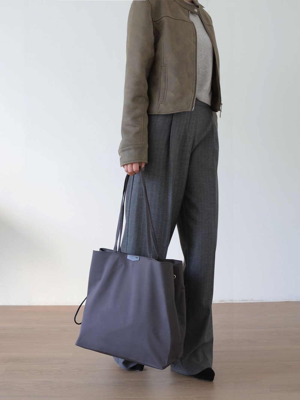 Mennis Nylon Shoulderbag Medium 메니스 나일론 숄더백 미디움