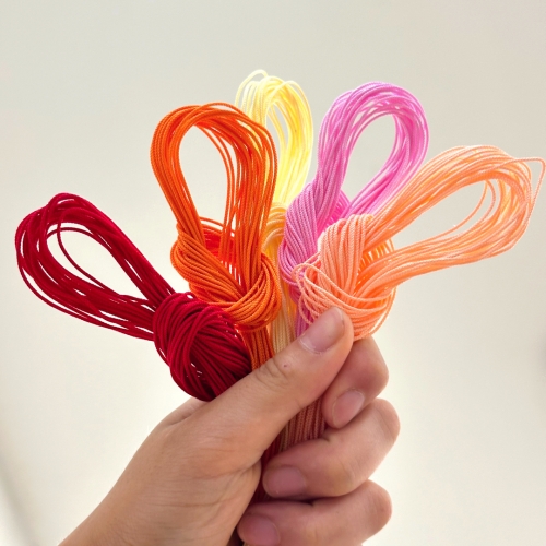 세세사 3YD 전통 인견사 창작스튜디오놀자 매듭실 매듭끈 매듭팔찌 행운팔찌 소원팔찌 매듭공예 전통공예 끈목 체험 교구