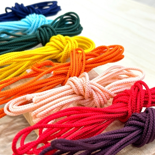 중세사(대) 3YD 전통 인견사 창작스튜디오놀자 매듭실 매듭끈 매듭팔찌 행운팔찌 소원팔찌 매듭공예 전통공예 끈목 체험 교구