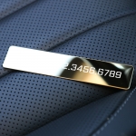 베젤리스 메탈 주차번호판