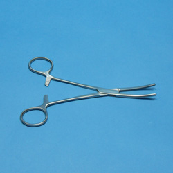 HAEMOSTATIC FORCEPS (Rochester pean)