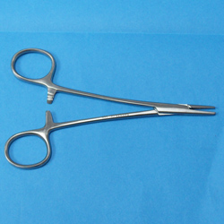 NEEDLE HOLDERS (MAYO-HEGAR)