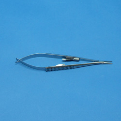 NEEDLE HOLDERS(CASTROVIEJO)
