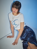 Signature Glitter Printing T-shirt (Ivory)