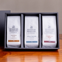 다양한 보헤미안 트라이세트