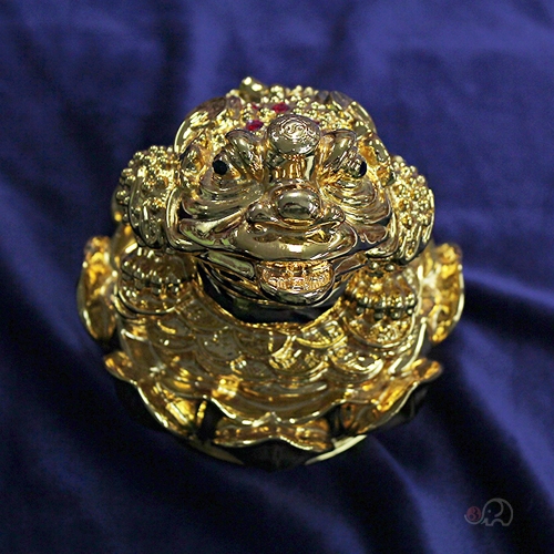 금색 삼족두꺼비(9x11.5cm)ys