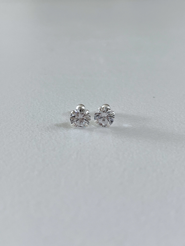 P. 실버 샤이니 큐빅 (6mm) 피어싱