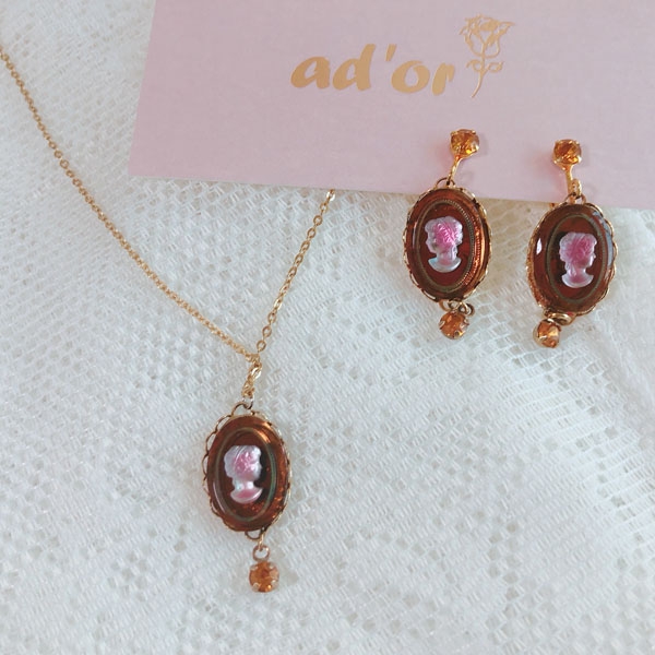 vintage glass cameo accs