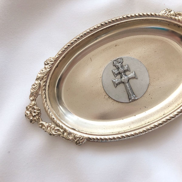 vintage small symbol dish