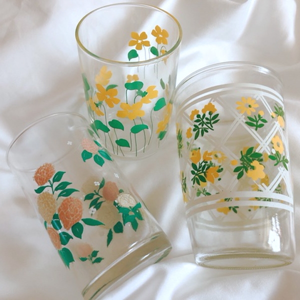 vintage yellow flower cups