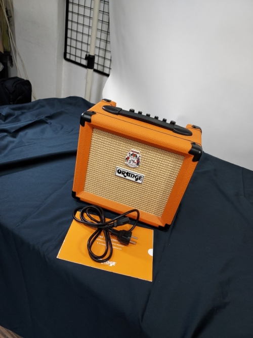 얼마안써 깨끗한 크러쉬 12 오렌지 가정용 기타 앰프