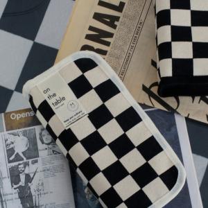 비온뒤 on the table 펜케이스 (checkerboard)