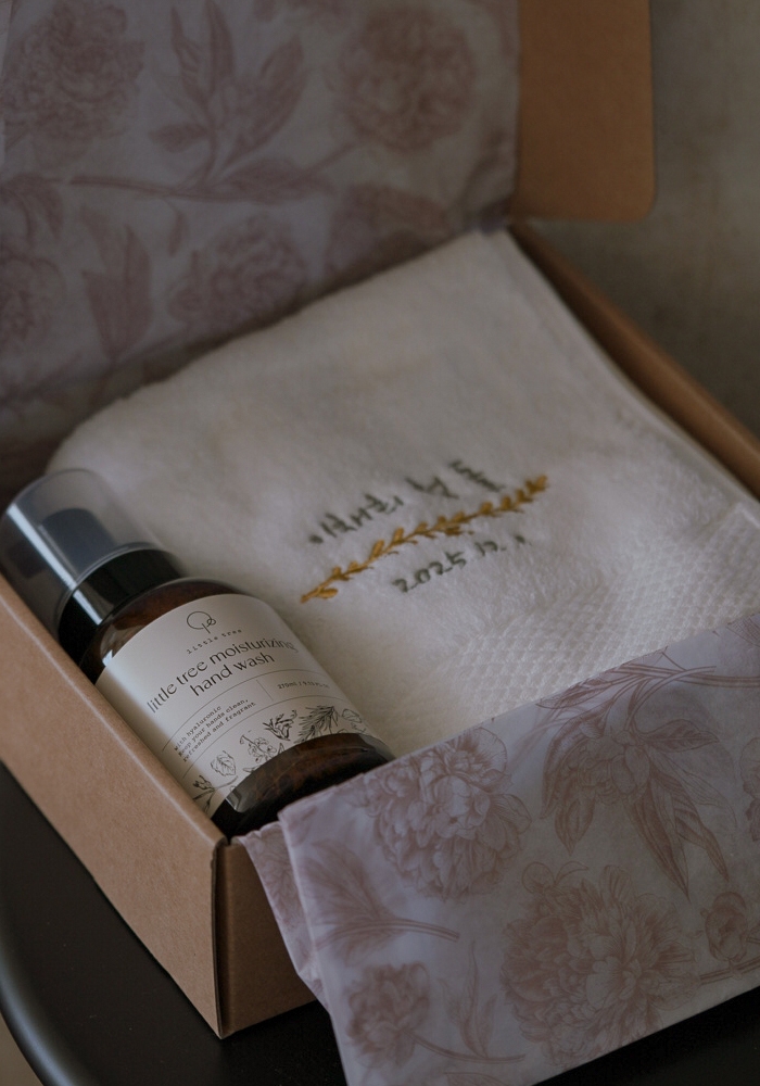 호텔 타월 자수 추가 + 핸드워시 세트 답례품