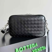 인트레치아토 스몰 카메라백 (24.5&times;15)