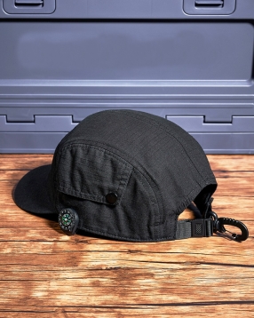 짧은 챙 볼캡 테크웨어 모자