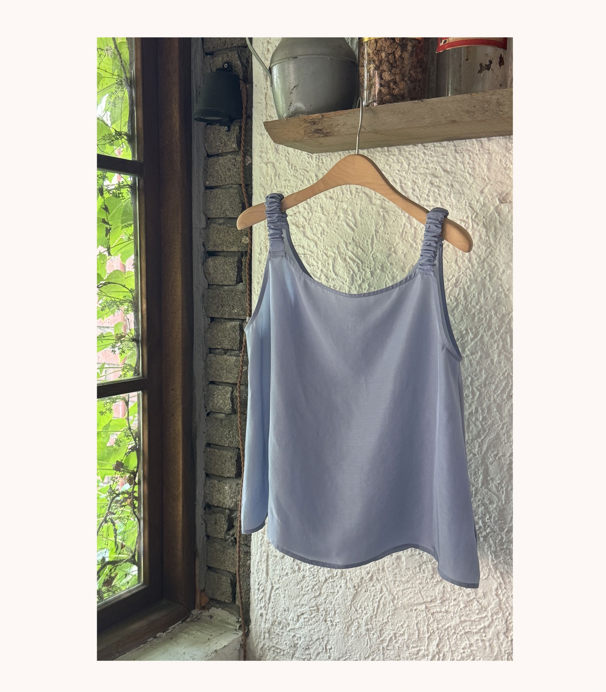 Chouchou Strap Top (2 colors)