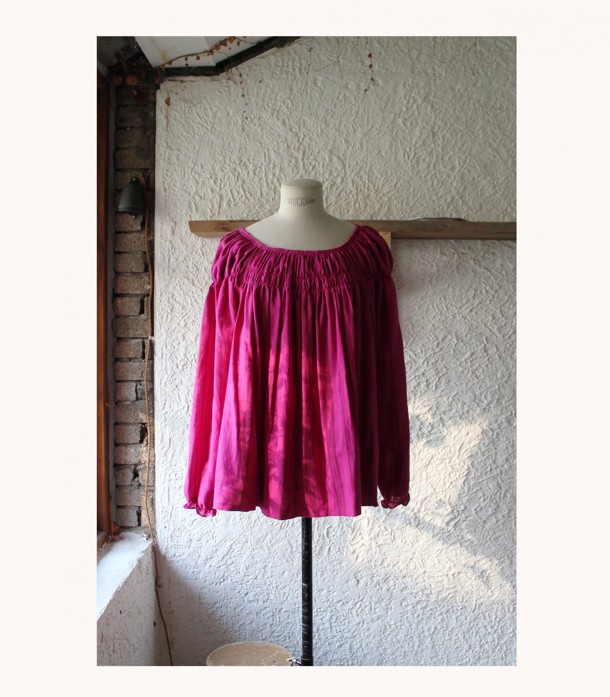 Embroidery Blouse (2colors)