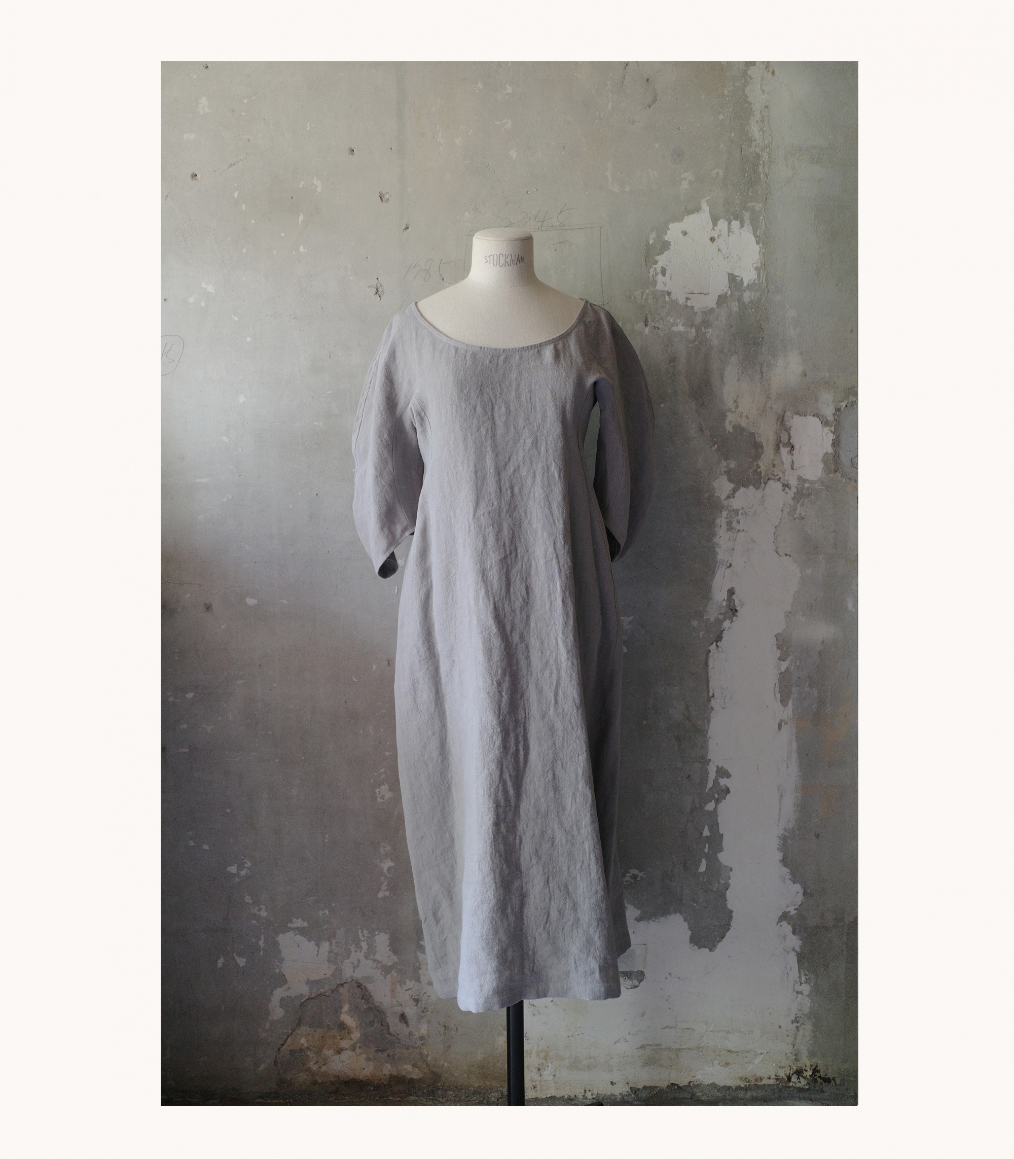 Signature curved long dress