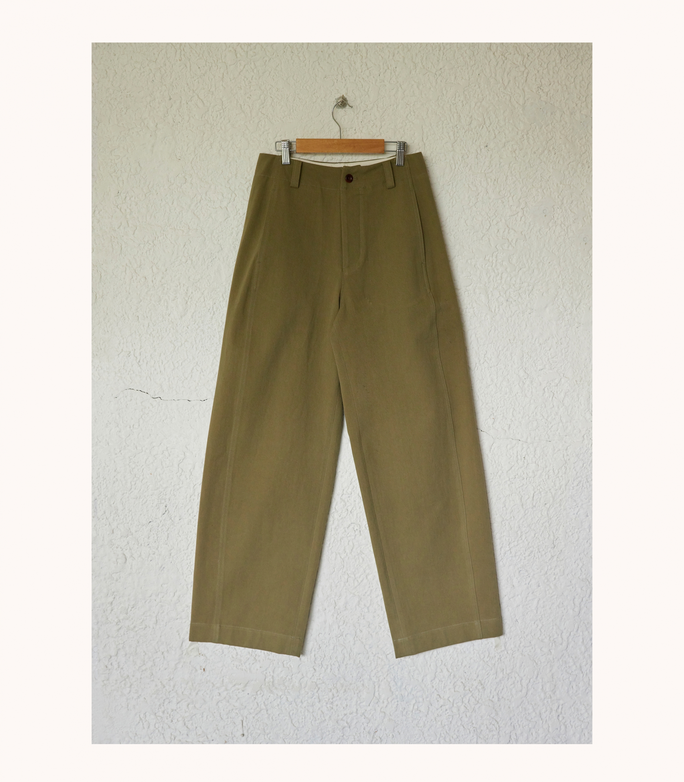 Wide Curved Pants