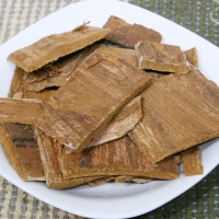 국내산 유근피 300g/유백피