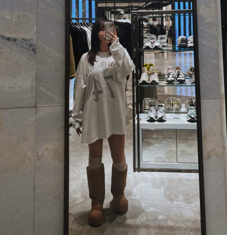 [UNISEX]남녀공용 오버핏 74레터링 티셔츠[사계절/오버핏/커플룩추천]