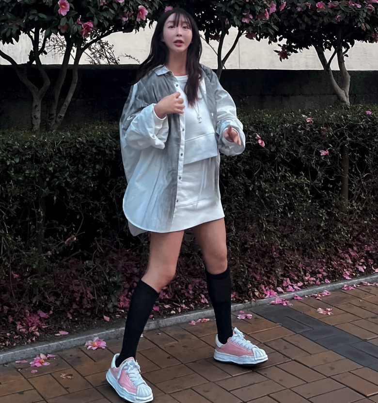 [UNISXE]남녀공용 오버핏 더티 워싱 셔츠[사계절/오버핏/더티워싱셔츠/커플룩]