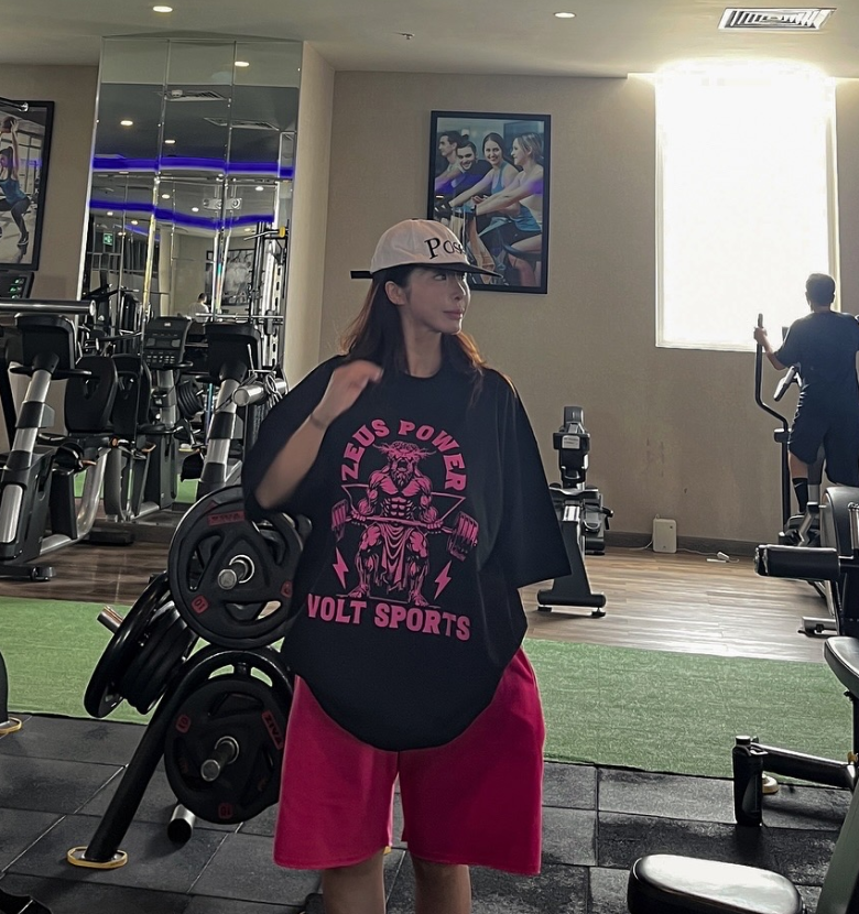 [UNISEX]오버핏 GYM 반팔 티셔츠