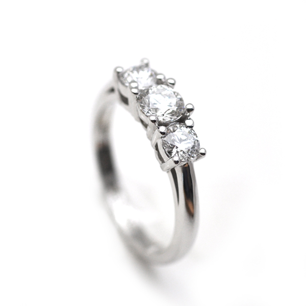 우신 GIA 5부+3부+3부 총1캐럿1부 다이아몬드반지 쓰리스톤 선물 기념일 다이아반지