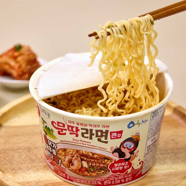 올레마켓 제주 돌문어와 딱새우를 담은 문딱라면_큰컵 라면(1개)