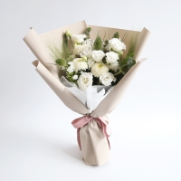 화이트 그린 생화꽃다발