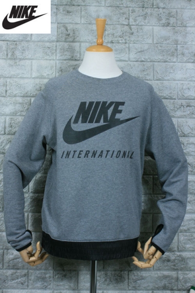 NIKE 나이키 다크 그레이 기모 라운드 티( 가슴 95~100, 키 167~175) - o95 NIKE 나이키 다크 그레이 기모 라운드 티( 가슴 95~100, 키 167~175) - o95
