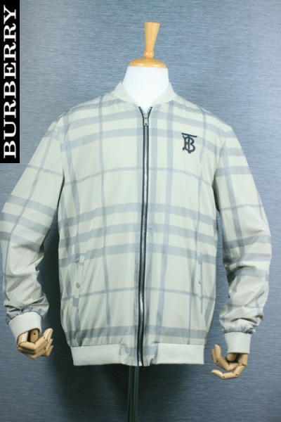 Burberry 버버리 점퍼(XL) (가슴 95~100, 키 170~175) - o150 Burberry 버버리 점퍼(XL) (가슴 95~100, 키 170~175) - o150