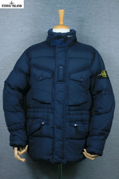 STONE ISLAND 스톤아일랜드 덕다운 패딩 (가슴 95~100, 키 170~175) - o174 STONE ISLAND 스톤아일랜드 덕다운 패딩 (가슴 95~100, 키 170~175) - o174